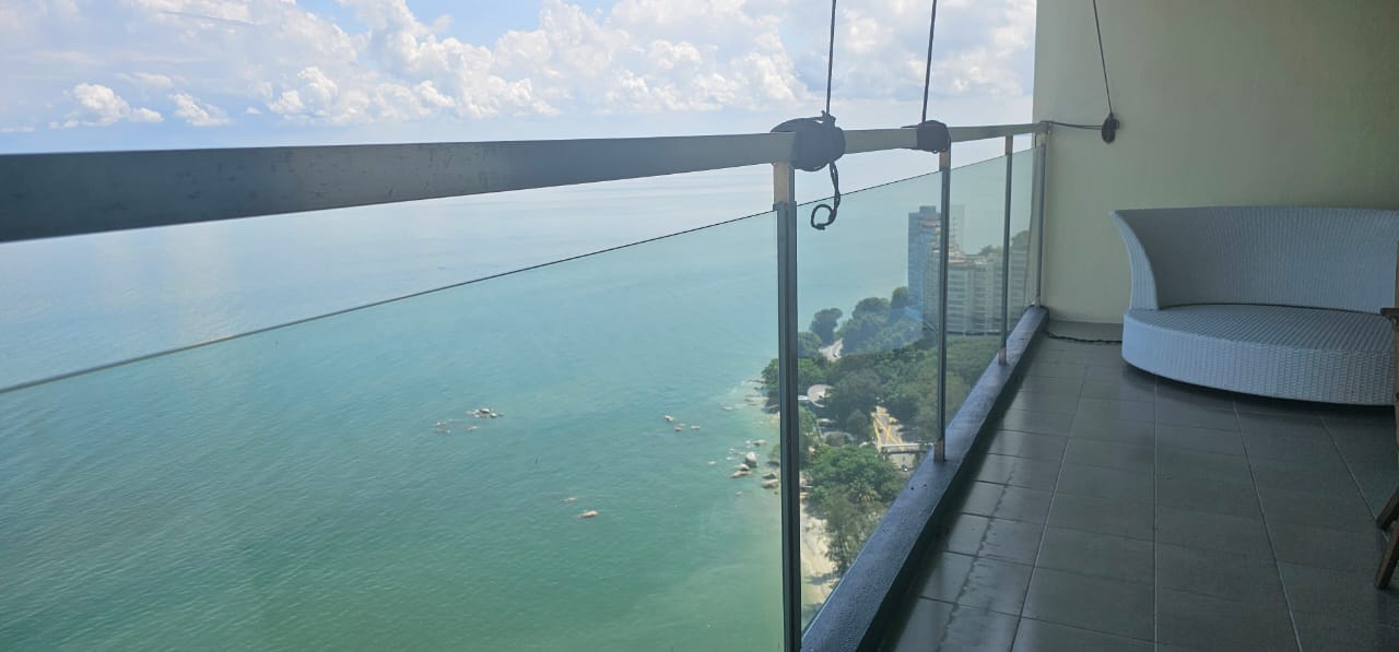 10 Island Resort Condominium For Sale