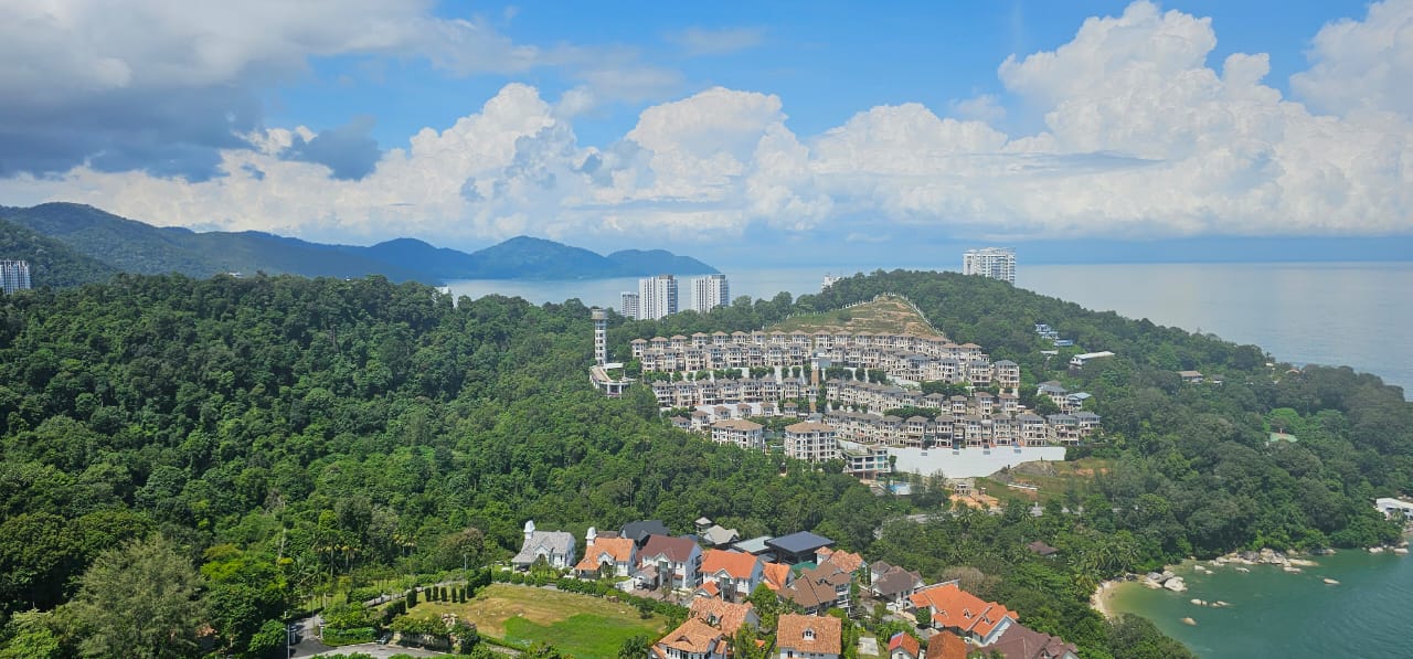 10 Island Resort Condominium For Sale