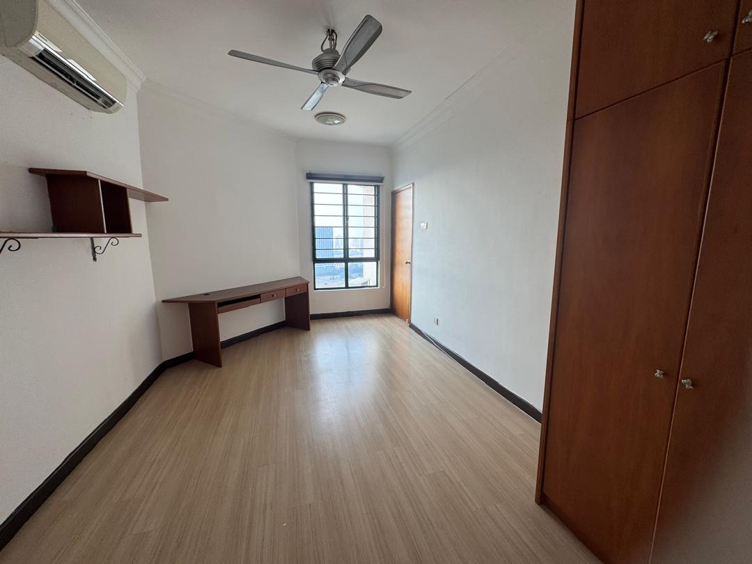 The Rengency Condominium For Rent
