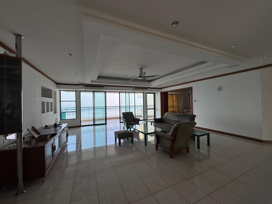The Rengency Condominium For Rent