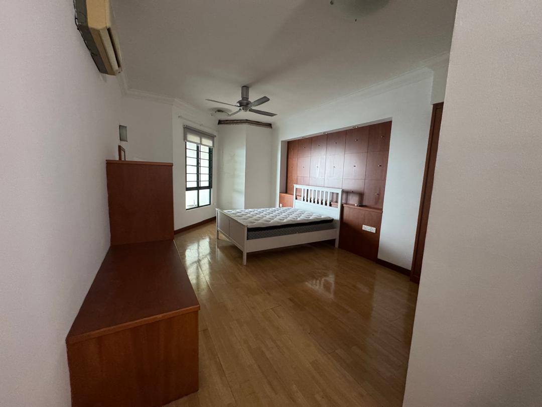 The Rengency Condominium For Rent
