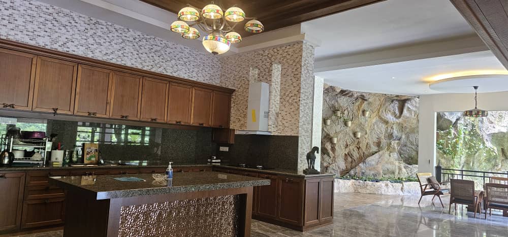 Batu Ferringhi Hilltop Bungalow For Sale | 7600sqft | 4+1R6B | RM924.82/sqft