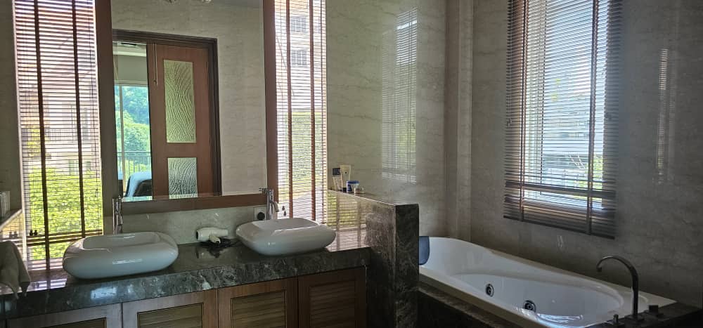 Batu Ferringhi Hilltop Bungalow For Sale | 7600sqft | 4+1R6B | RM924.82/sqft