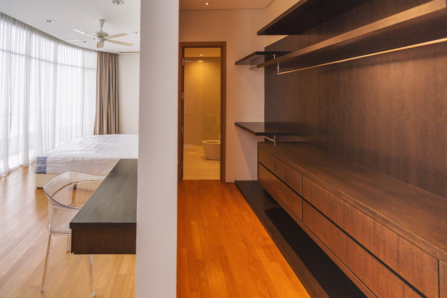 8 Gurney (The Shore Condominium) For Sale