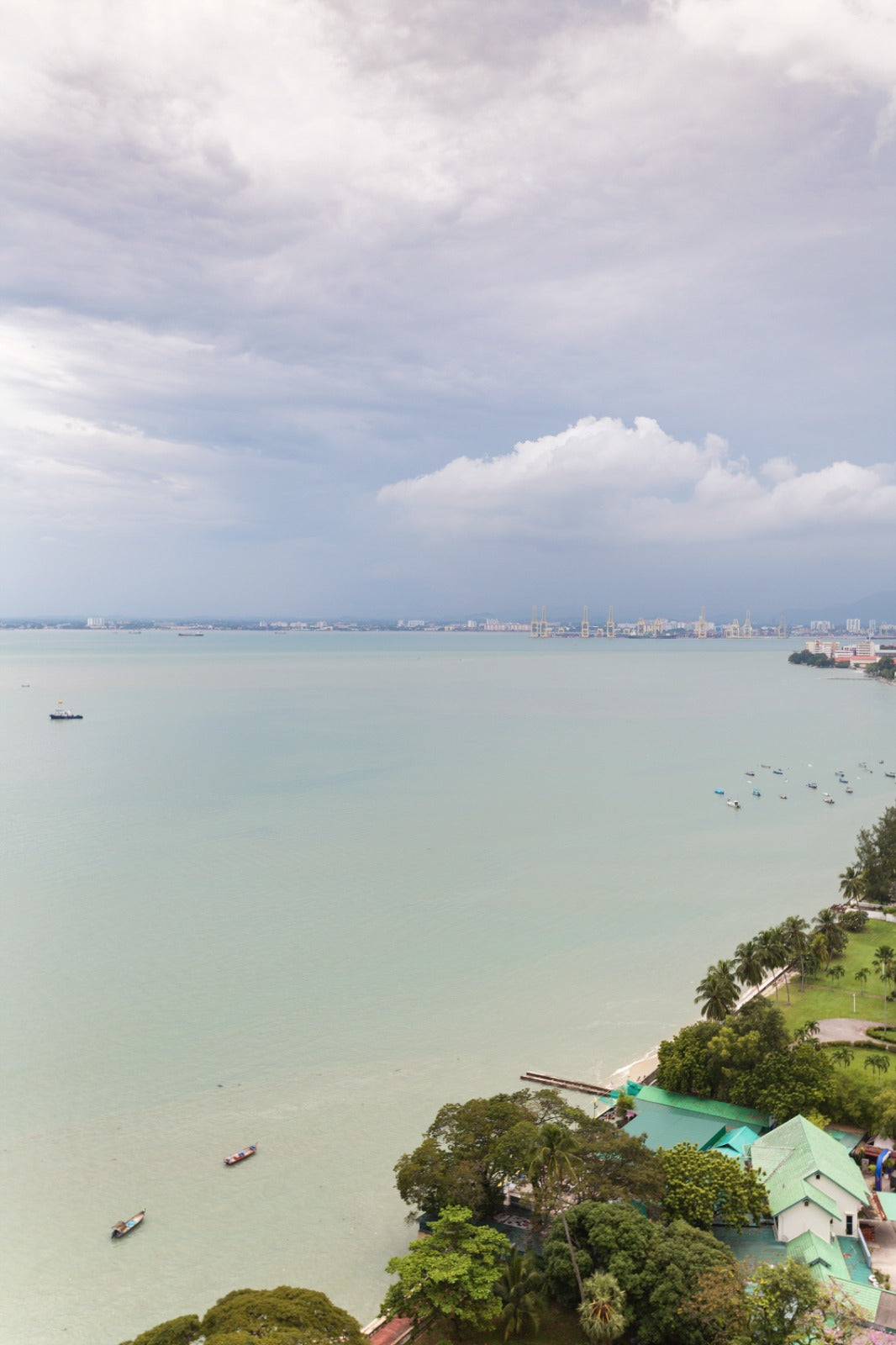 8 Gurney (The Shore Condominium) For Sale