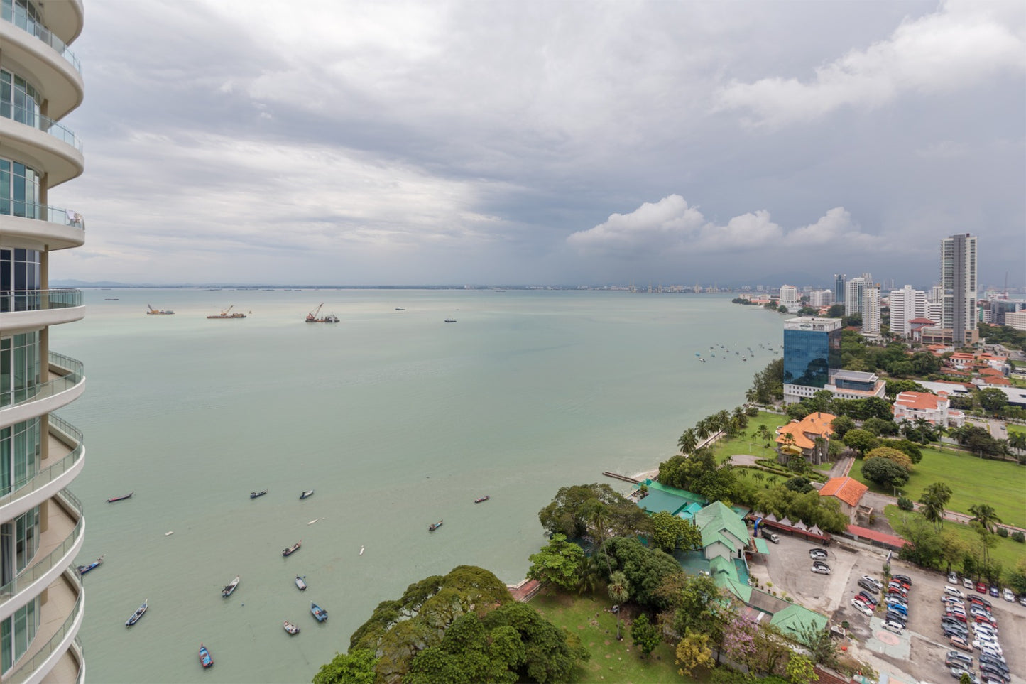 8 Gurney (The Shore Condominium) For Sale