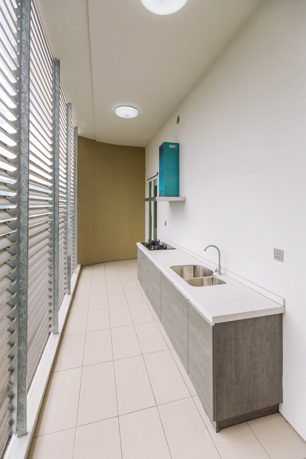 8 Gurney (The Shore Condominium) For Sale
