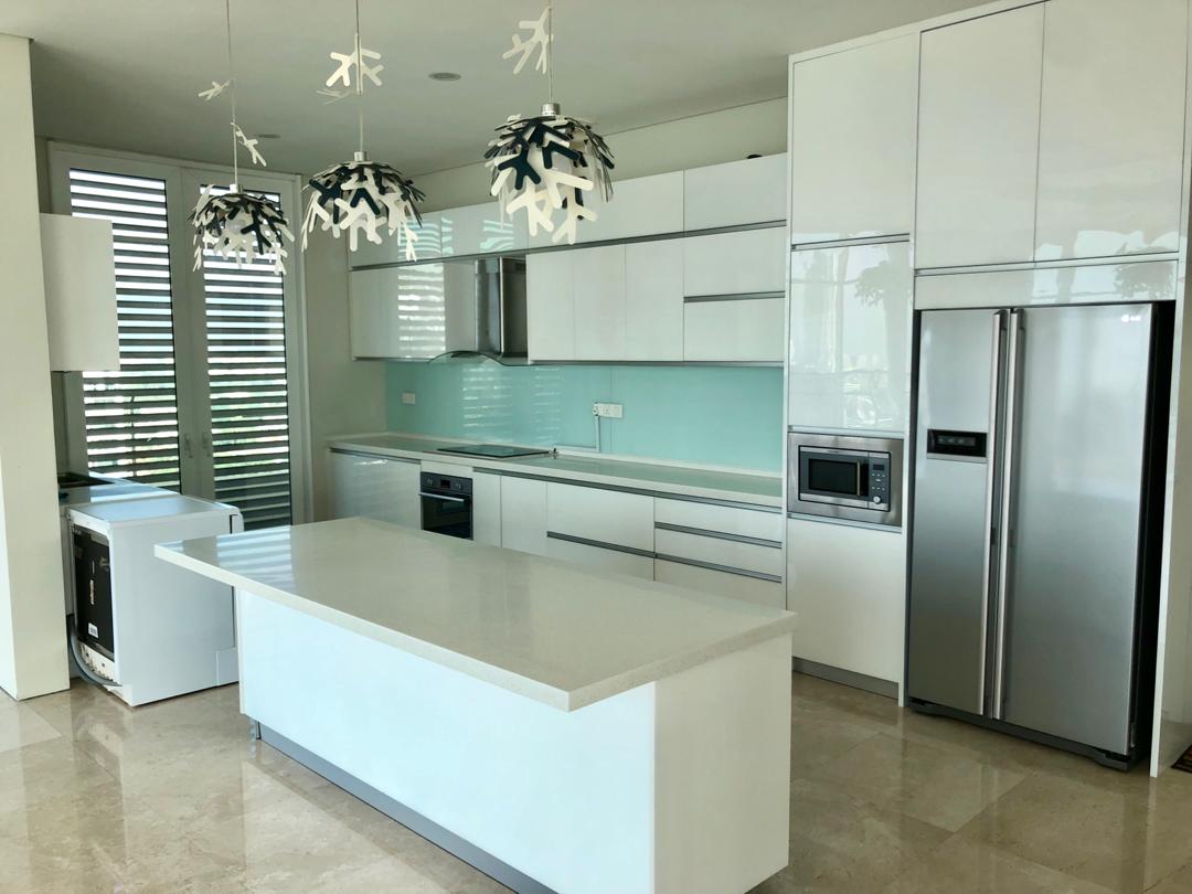 8 Gurney (The Shore Condominium) For Sale