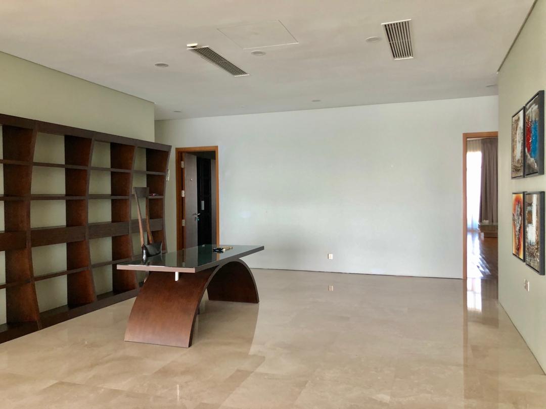 8 Gurney (The Shore Condominium) For Sale