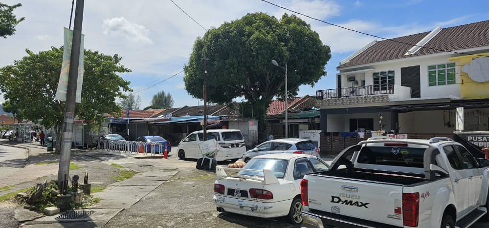 Bukit Jambul Landed House For Sale