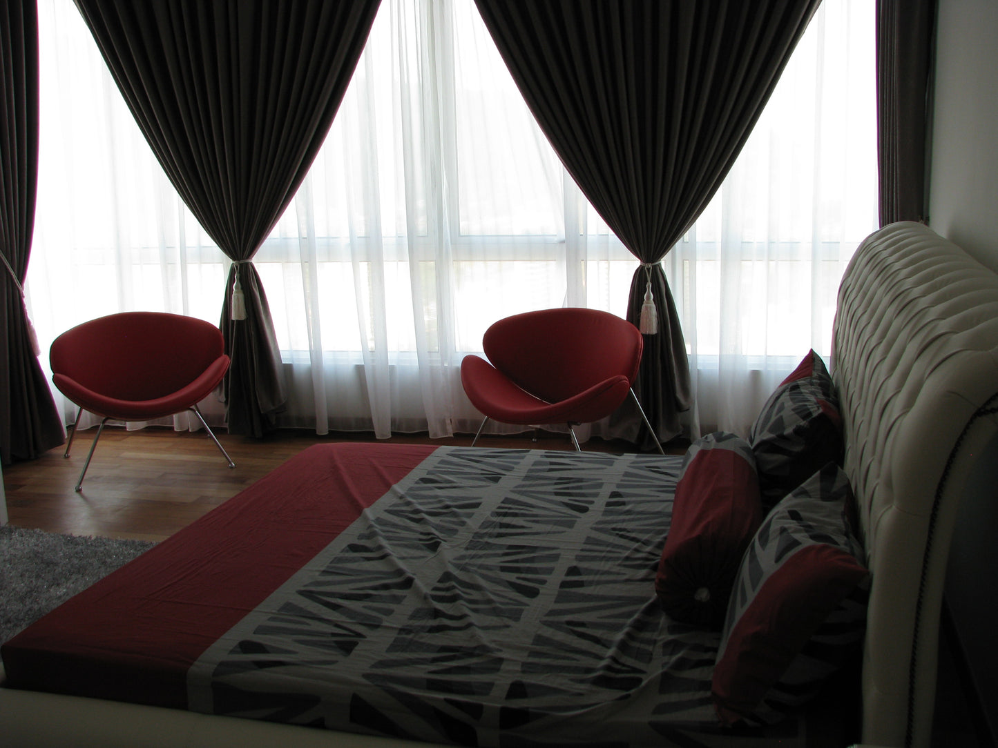 Gurney Paragon Condominium For Sale