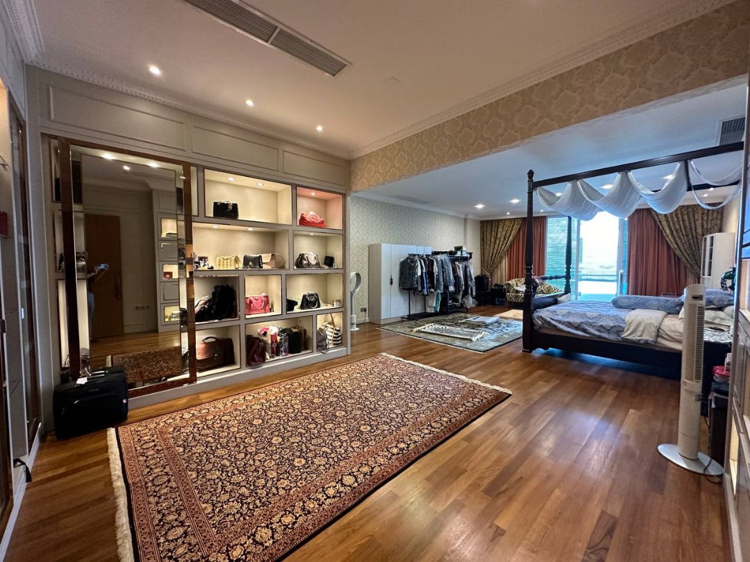 8 Gurney (The Shore Condominium) For Sale