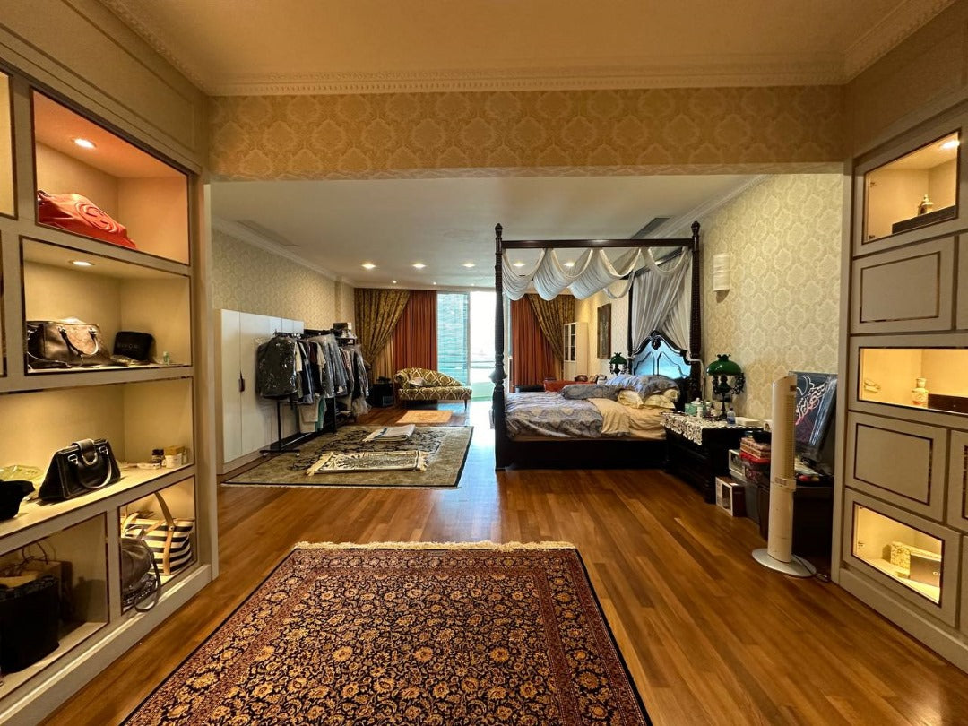 8 Gurney (The Shore Condominium) For Sale