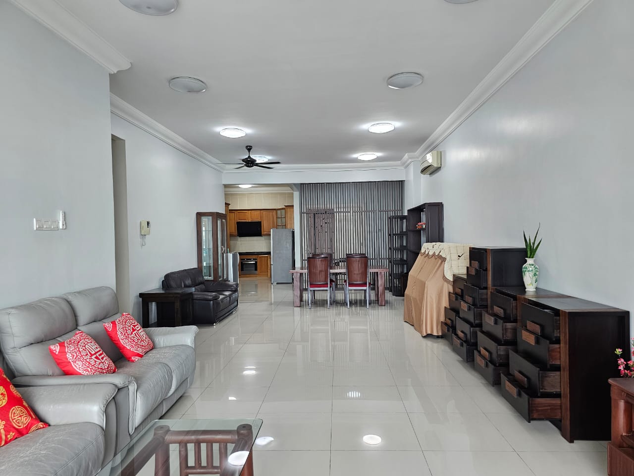 Fettes Residences Condominium For Sale | 2400sqft | 4+1R4B | RM687.50psf