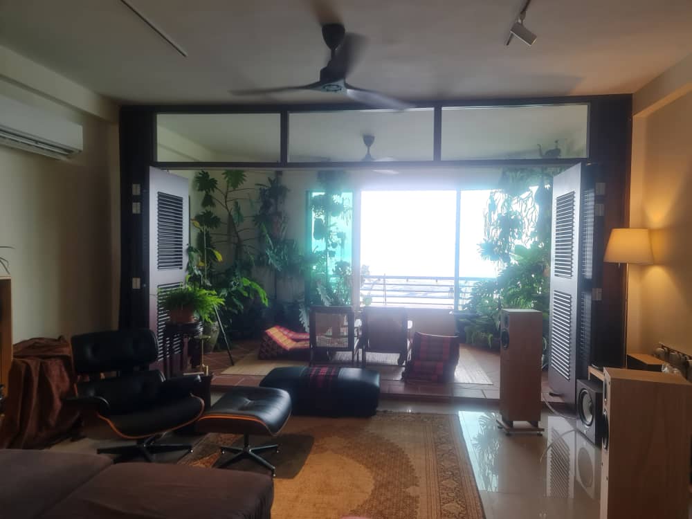 Gurney Beach Resort Condominium For Sale