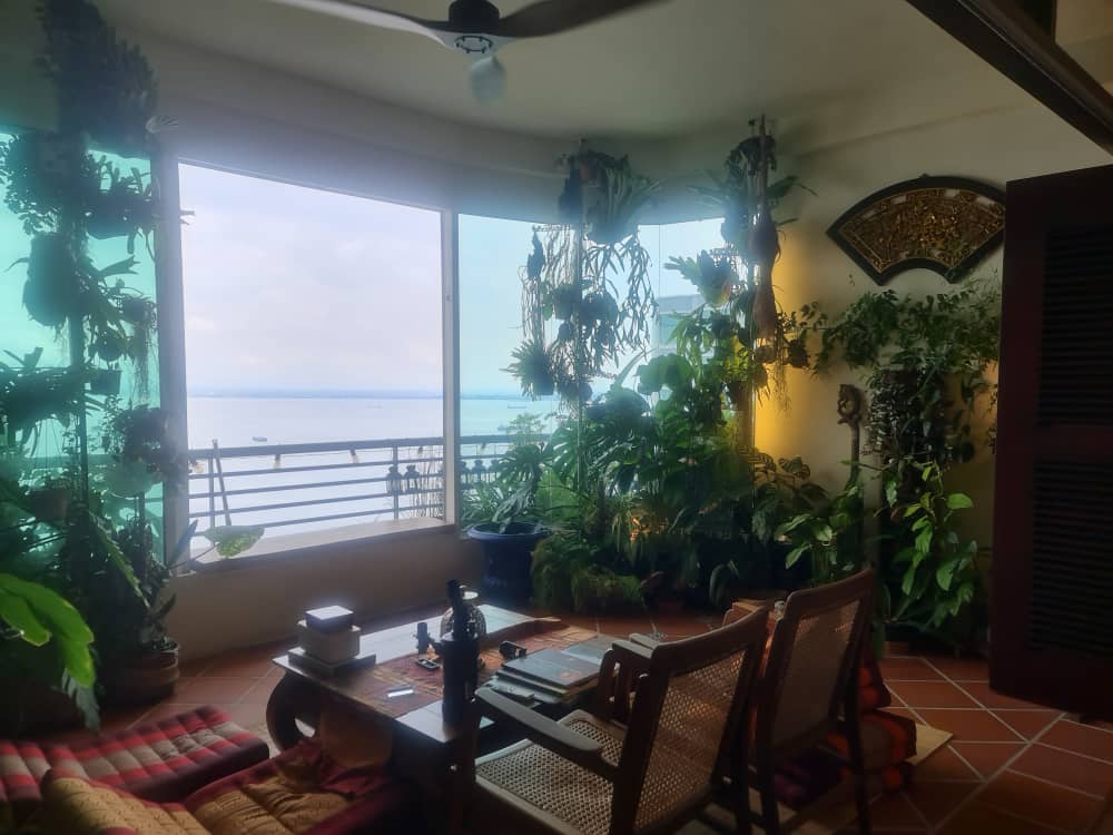 Gurney Beach Resort Condominium For Sale