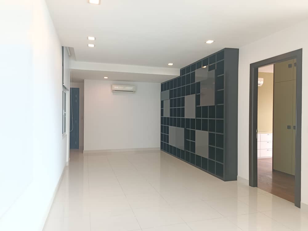 Gurney Paragon Condominium For Sale
