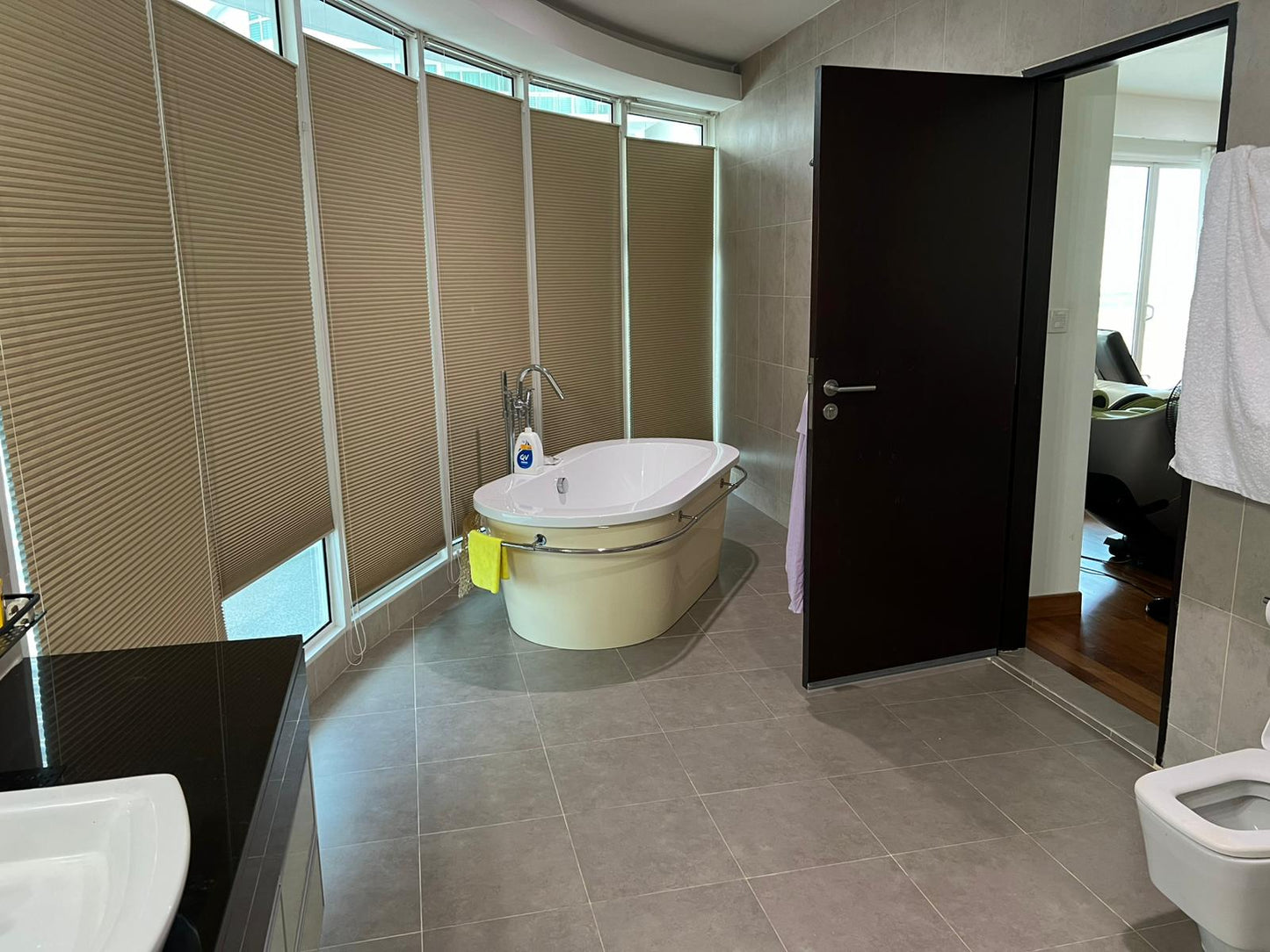 Gurney Paragon Condominium For Sale