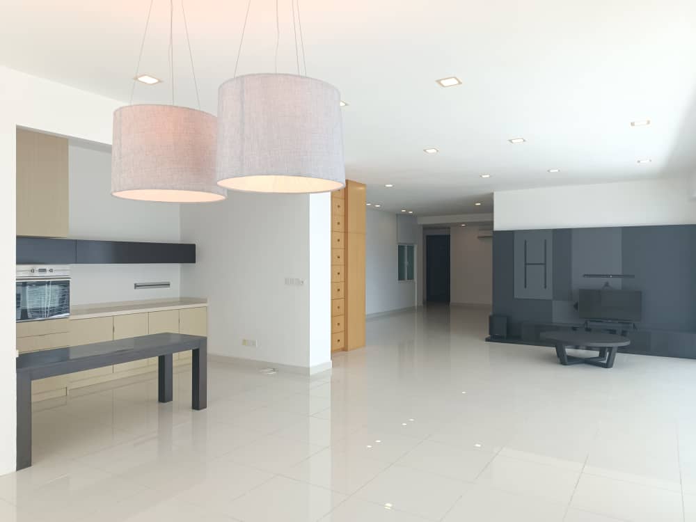 Gurney Paragon Condominium For Sale