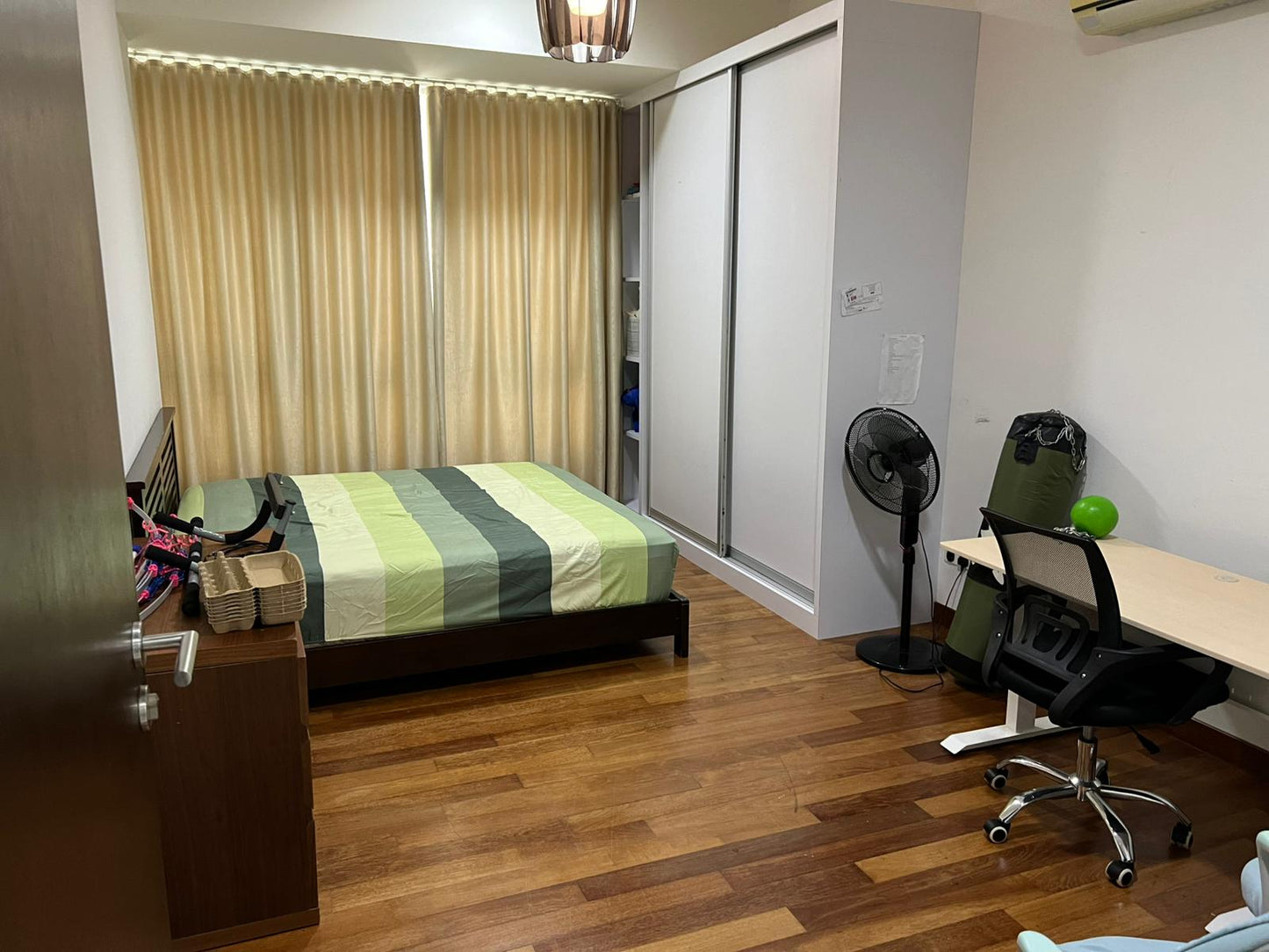 Gurney Paragon Condominium For Sale