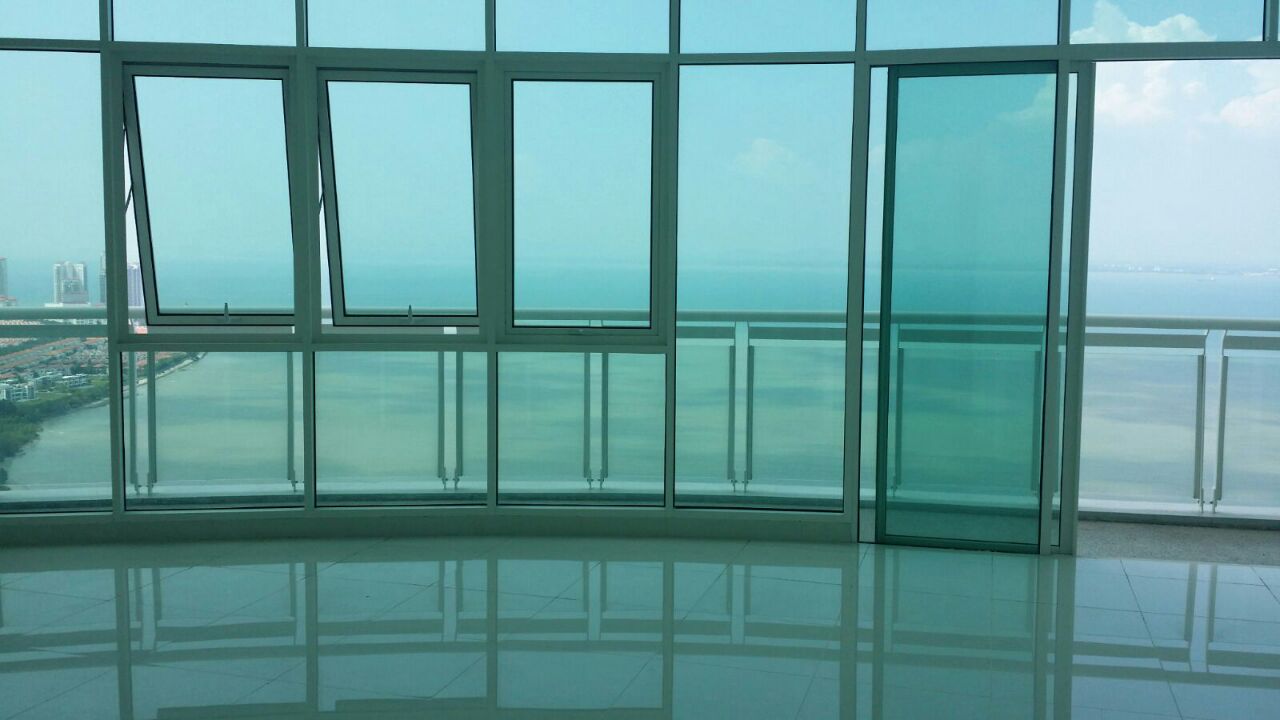 Gurney Paragon Condominium For Sale