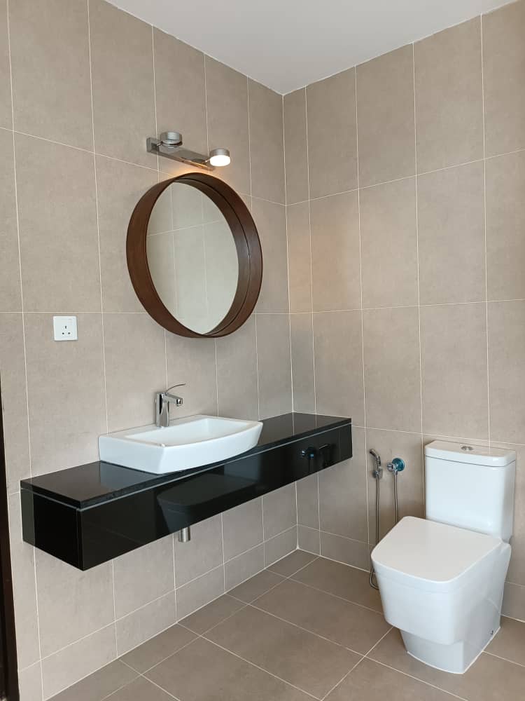 Gurney Paragon Condominium For Sale