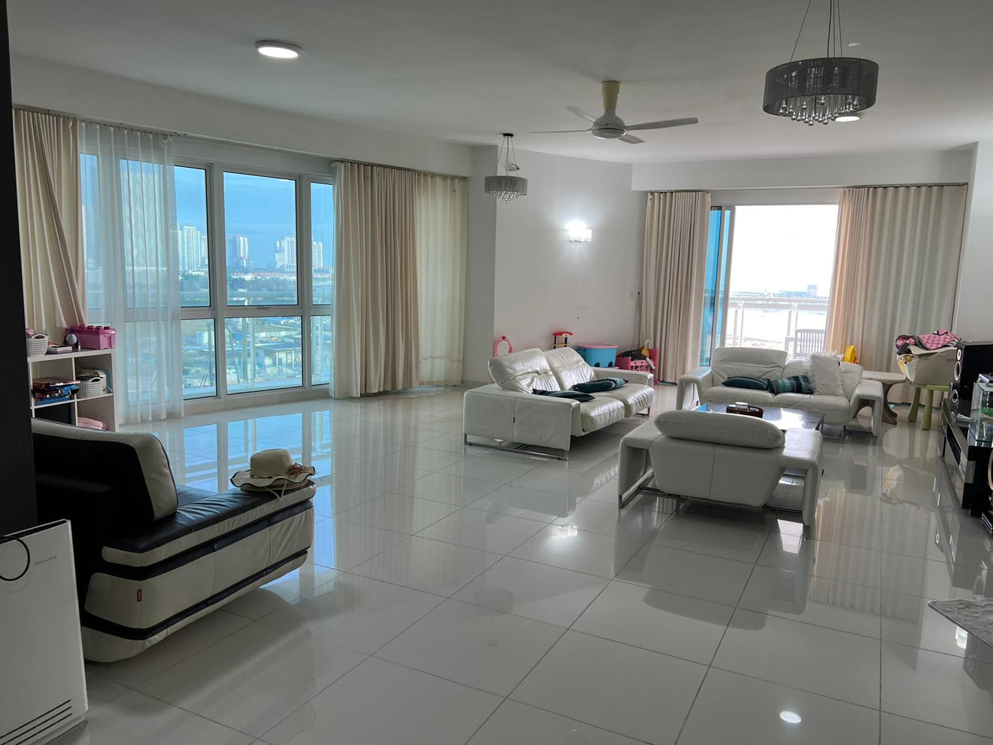 Gurney Paragon Condominium For Sale