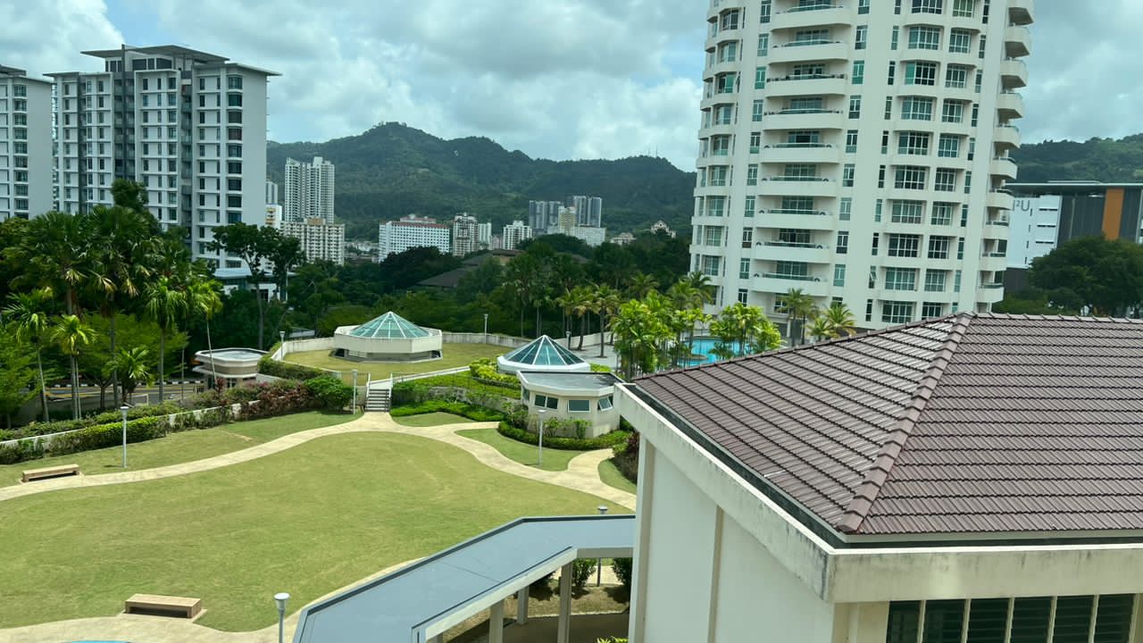 Hillcrest Residence For Rent