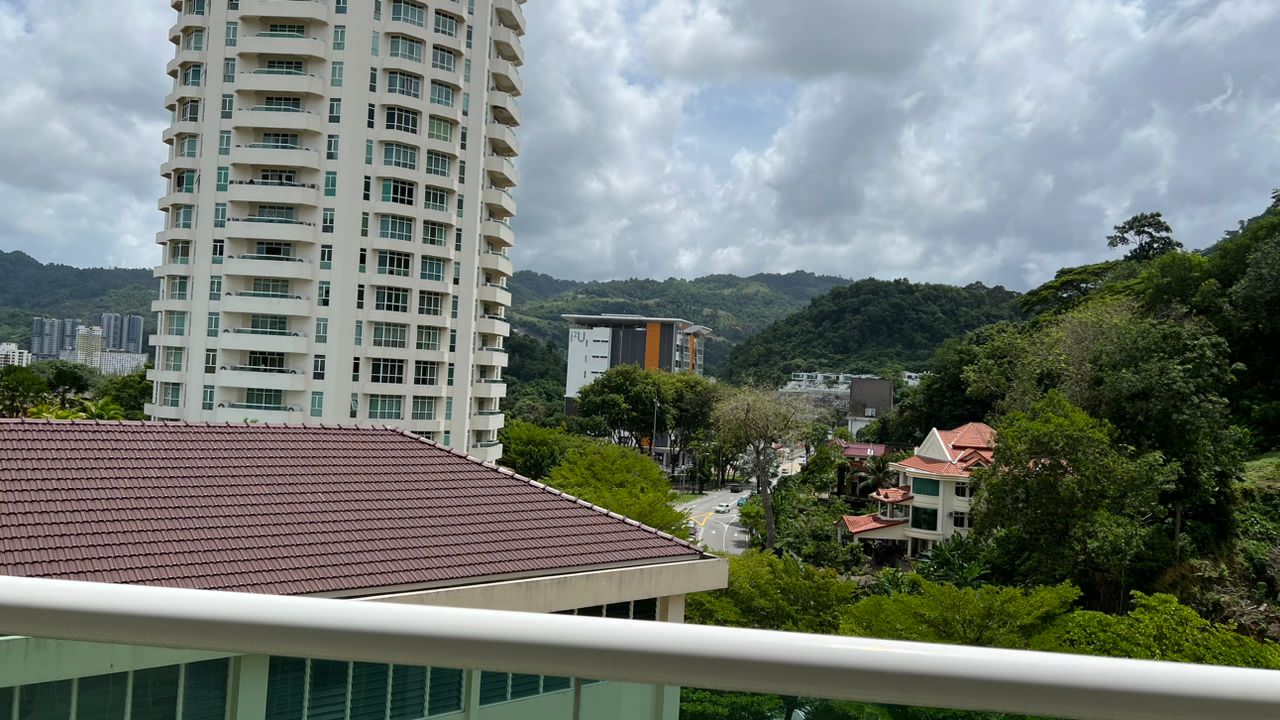 Hillcrest Residence For Rent