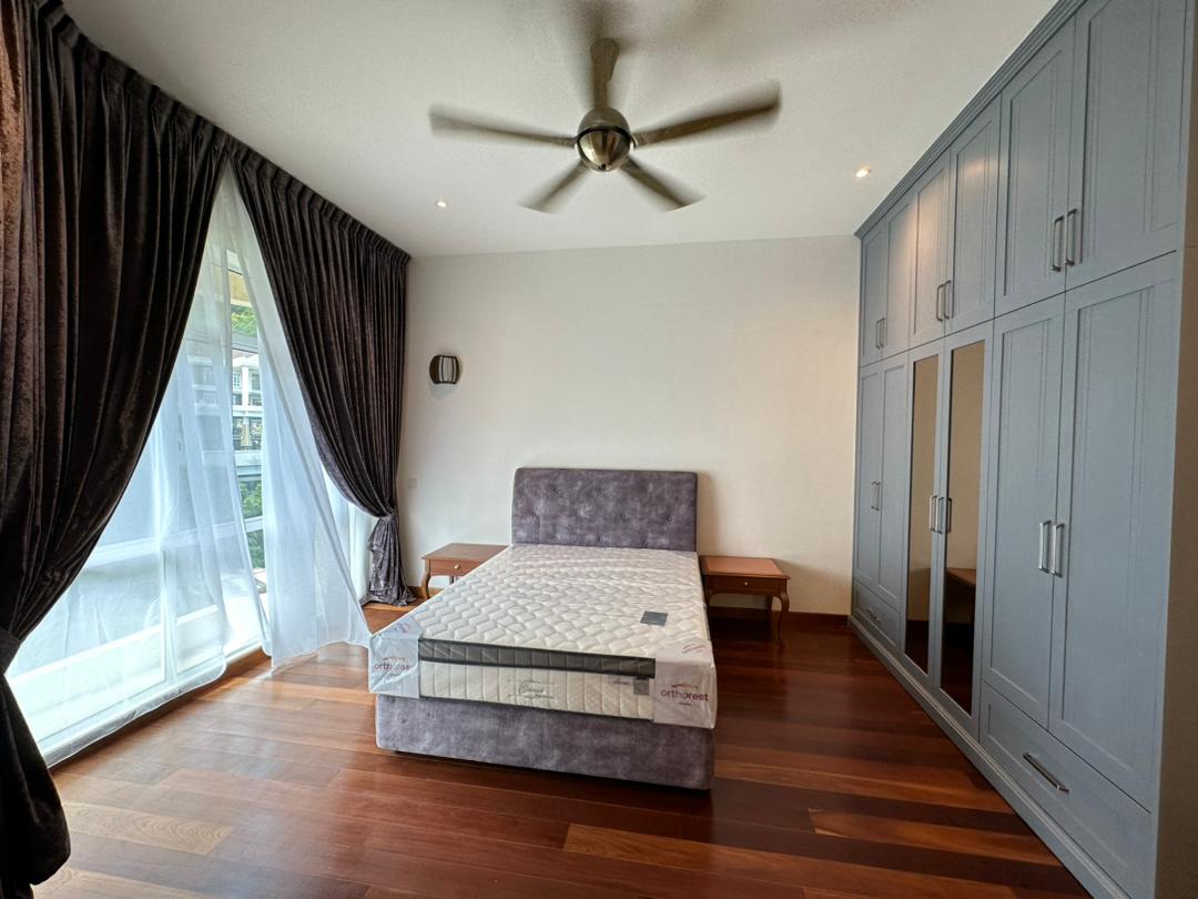 Hillcrest Residence For Rent