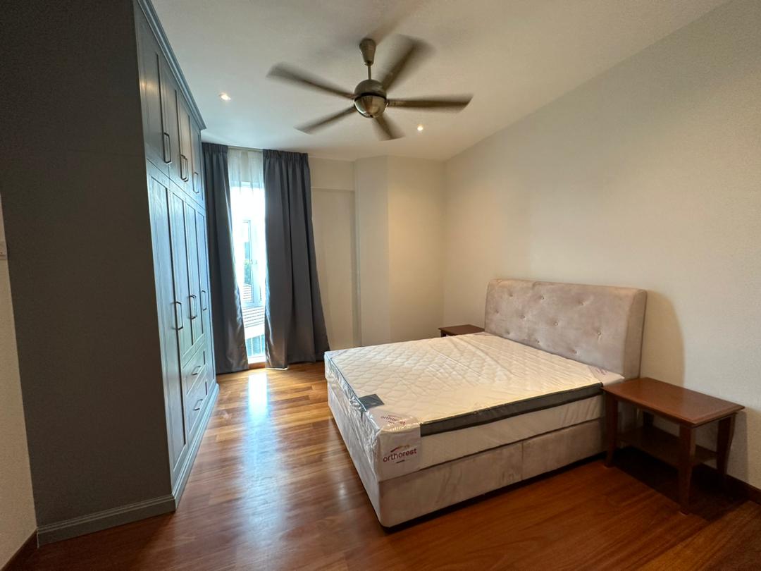 Hillcrest Residence For Rent