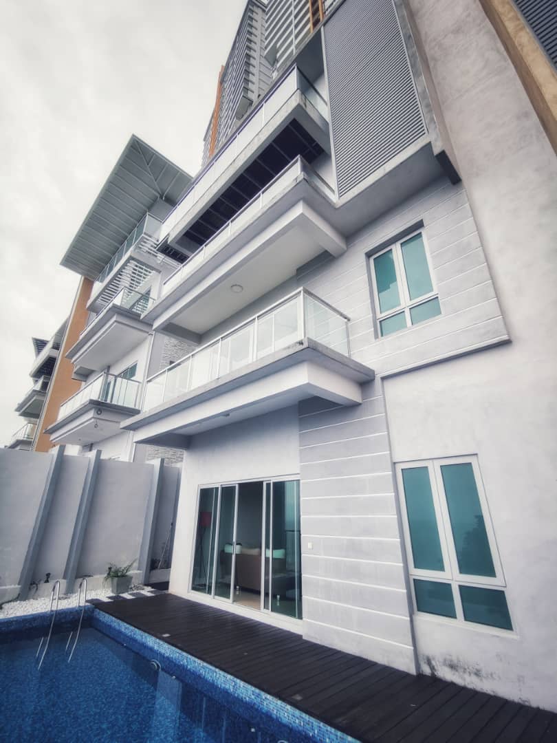 10 Island Resort Semi D Villa For Sale