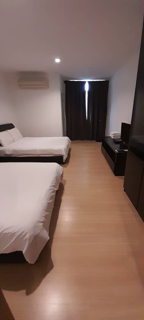 One One Eight (118 @ Island Plaza) For Sale