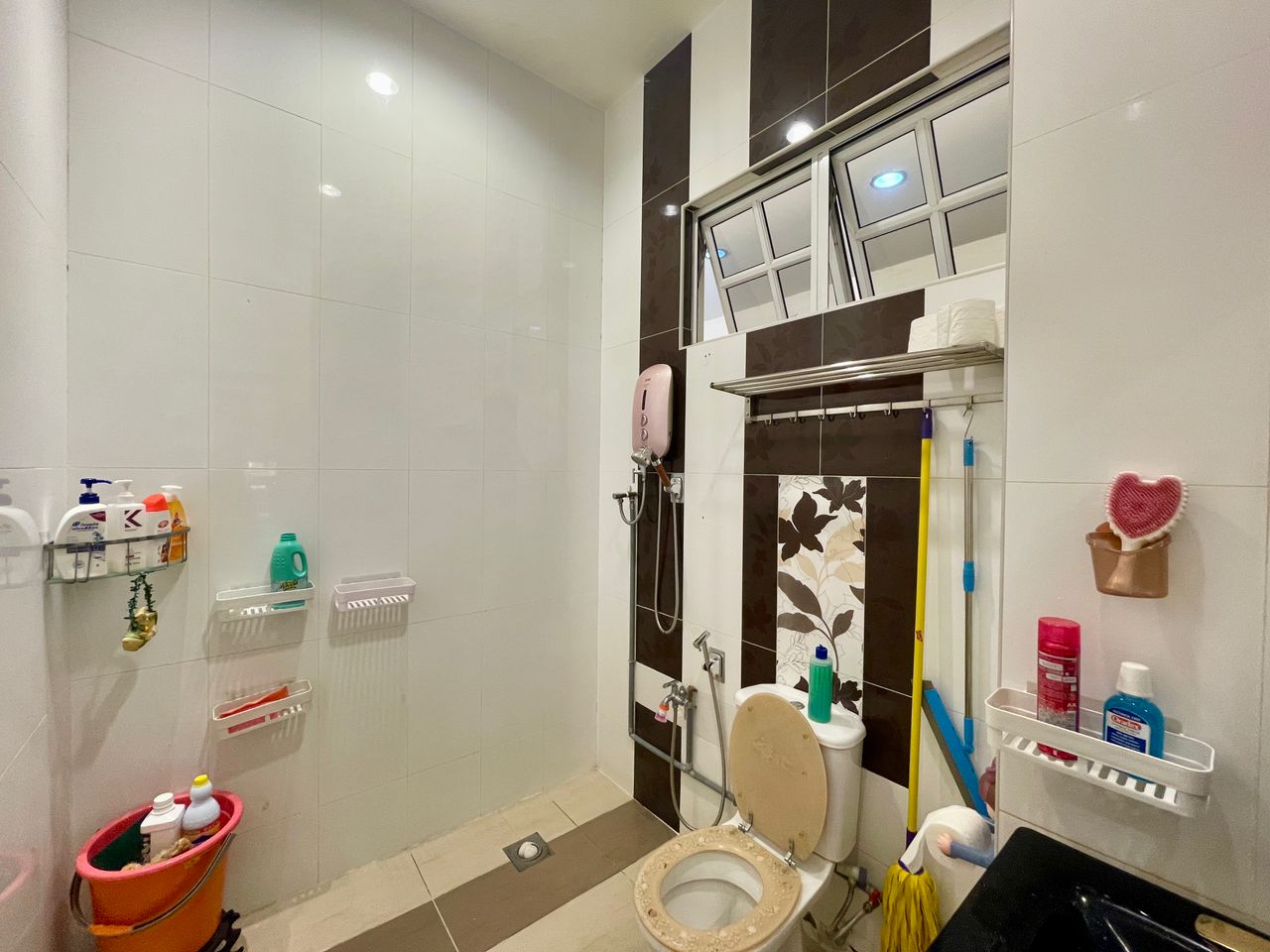 Greenlane Landed House For Sale