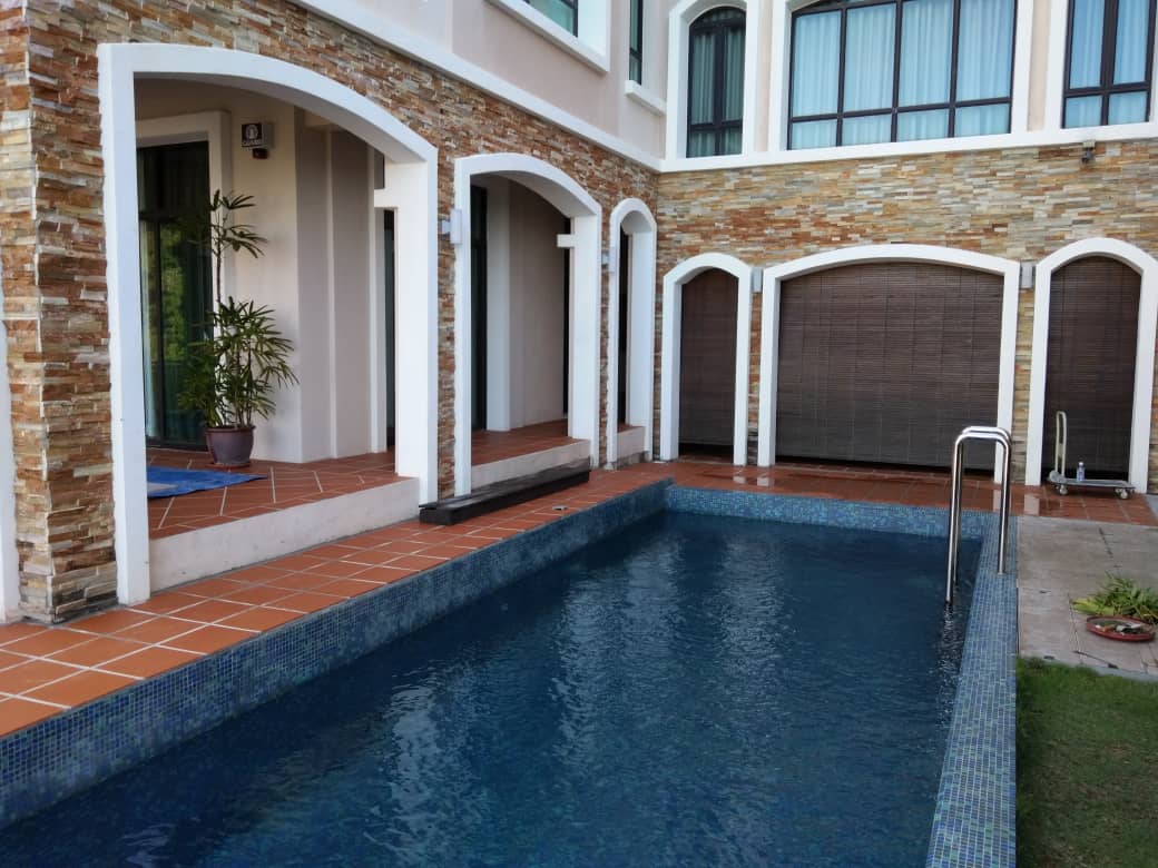 Moonlight Bay Condominium For Rent