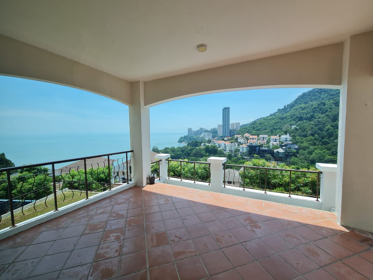 Moonlight Bay Bungalow Villa For Sale