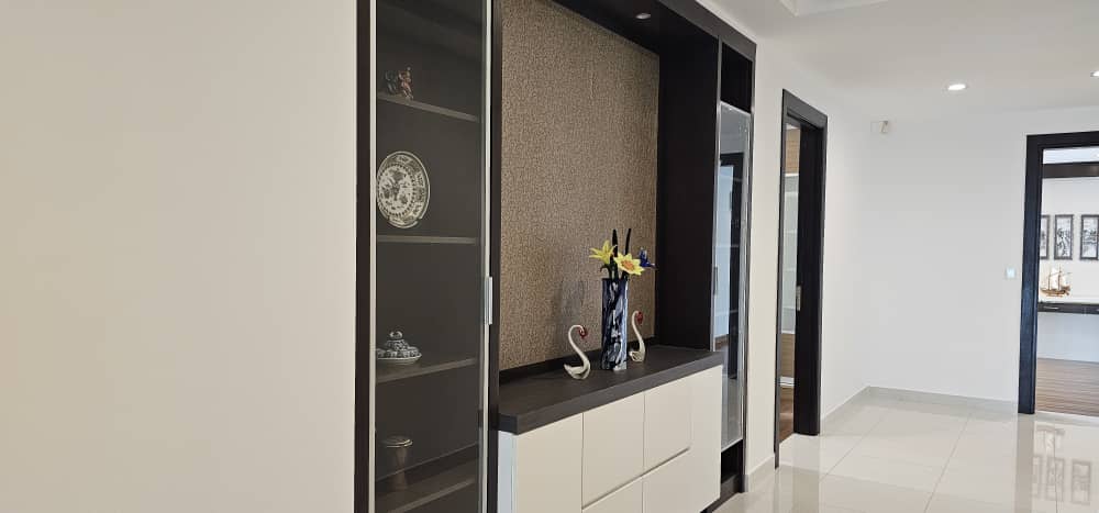 Gurney Paragon Condominium For Sale