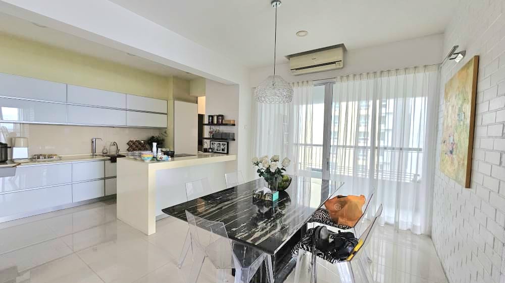 Platino Condominium For Sale