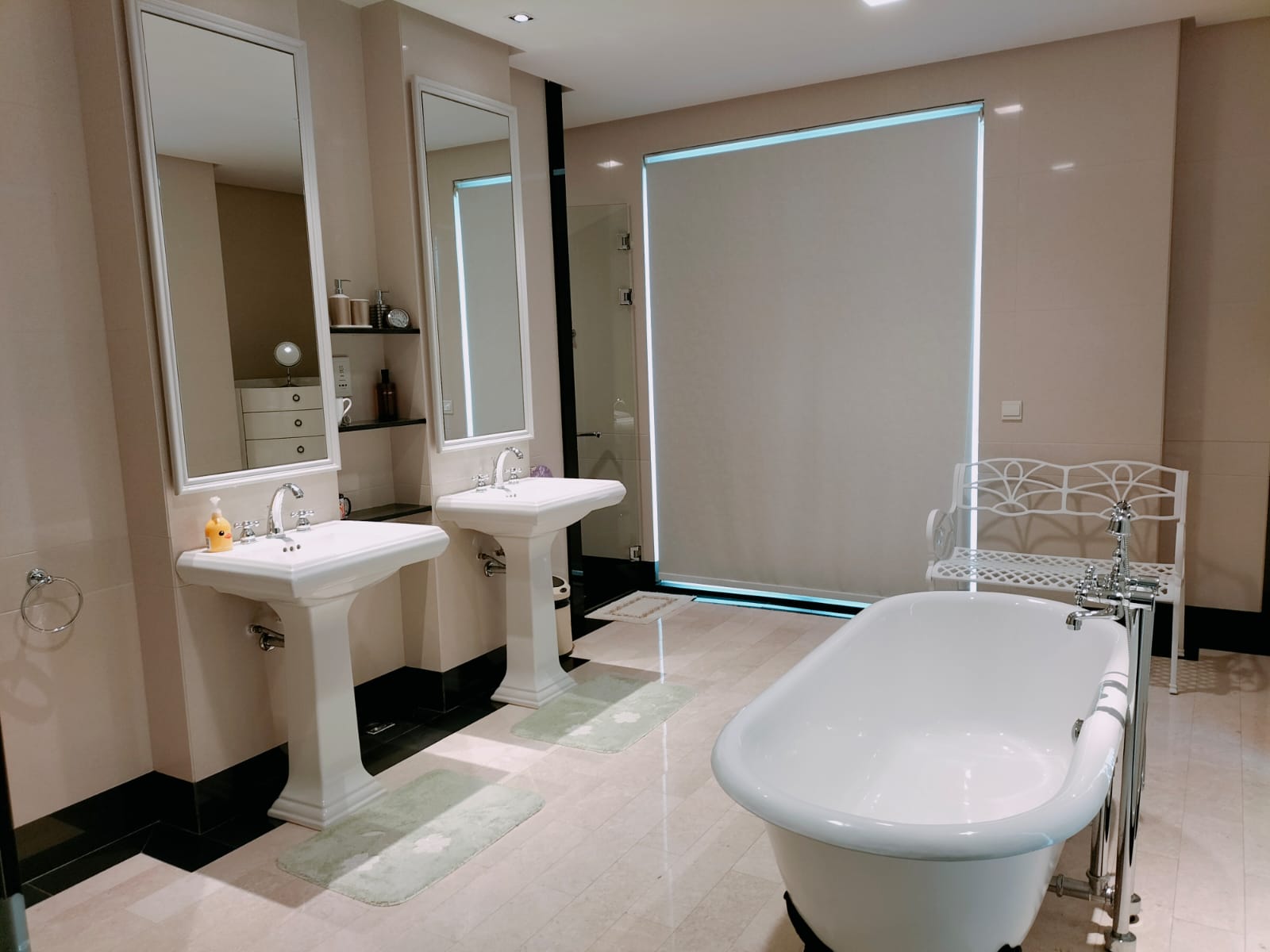 Quayside Condominium For Rent