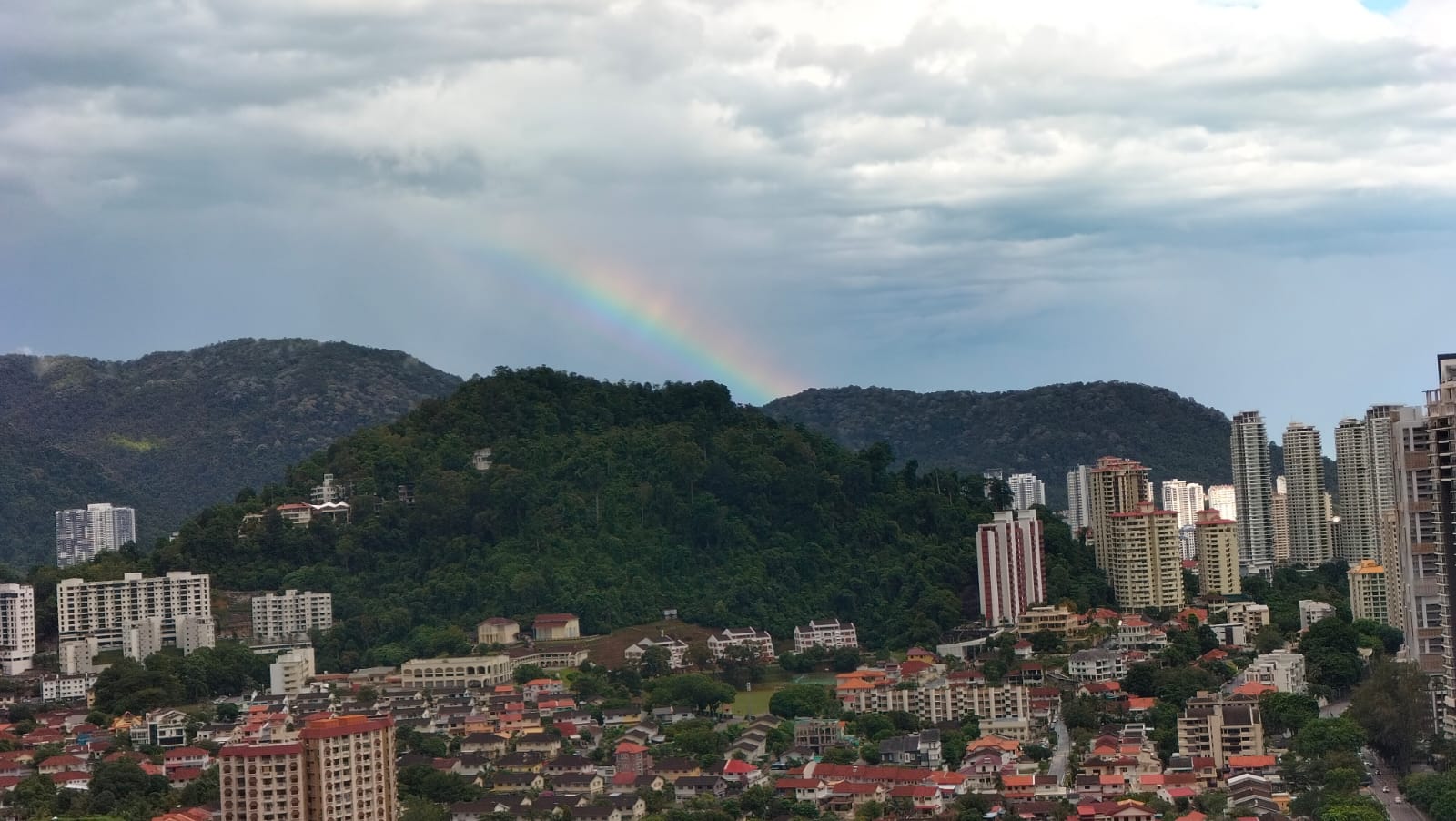 Quayside Condominium For Rent