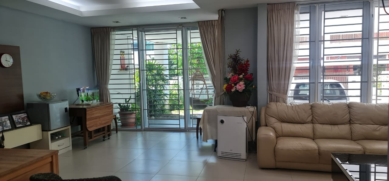 Gurney Landed House For Sale