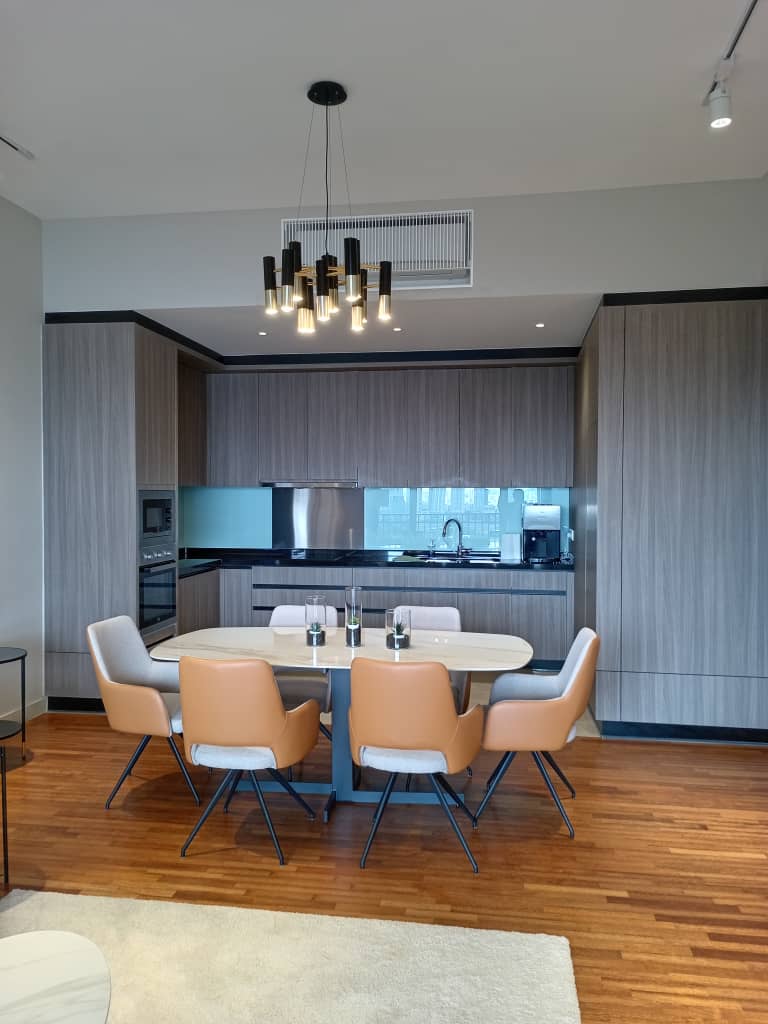 Straits Residences Condominium For Sale
