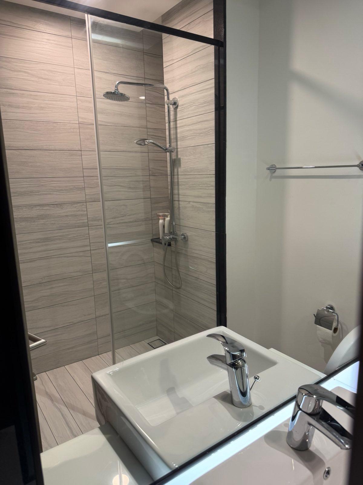 Straits Residences Condominium For Sale