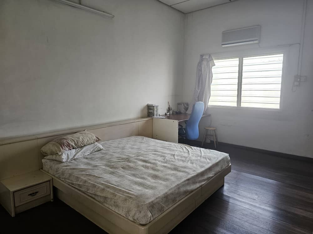 Taman Ayer Rajah Landed House For Sale