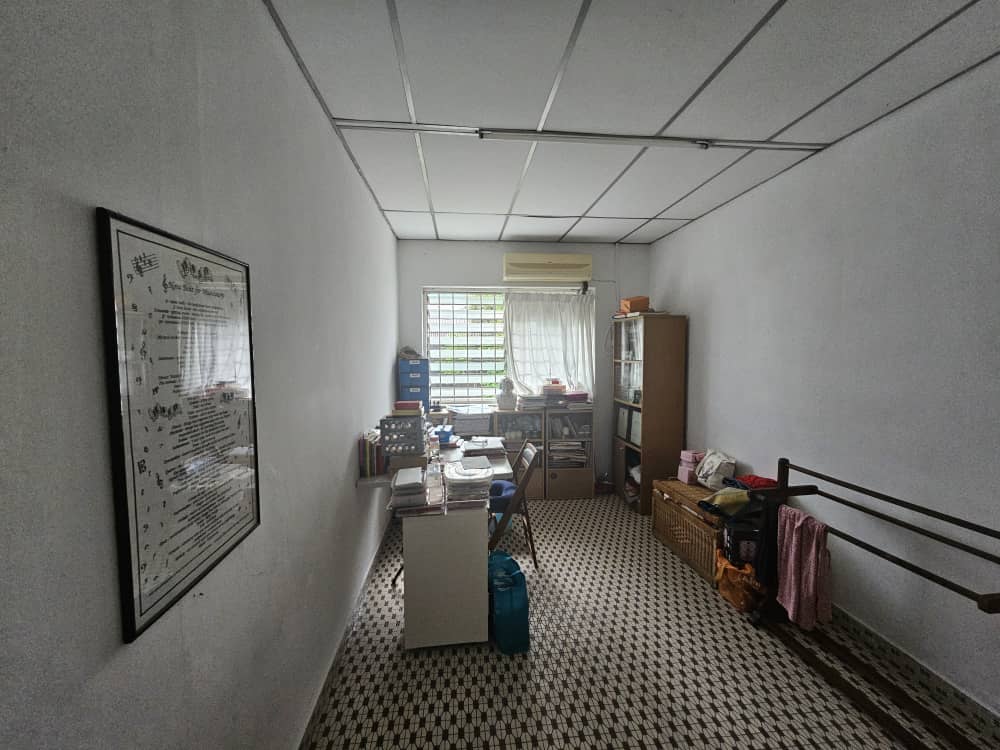 Taman Ayer Rajah Landed House For Sale