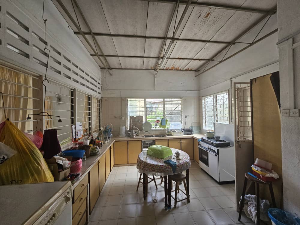 Taman Ayer Rajah Landed House For Sale