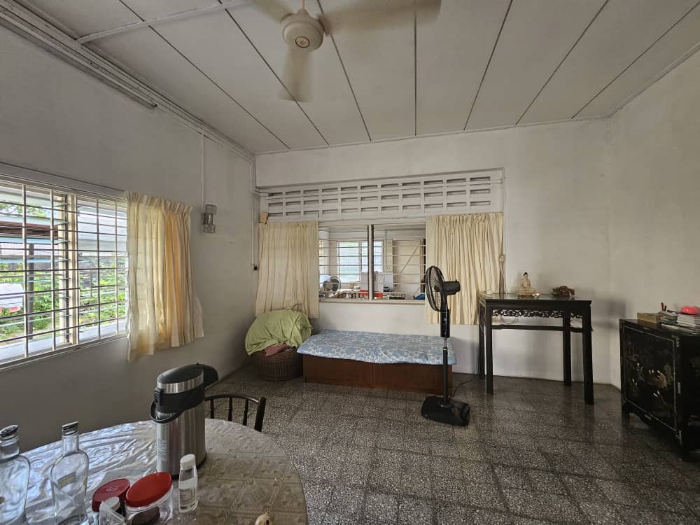 Taman Ayer Rajah Landed House For Sale