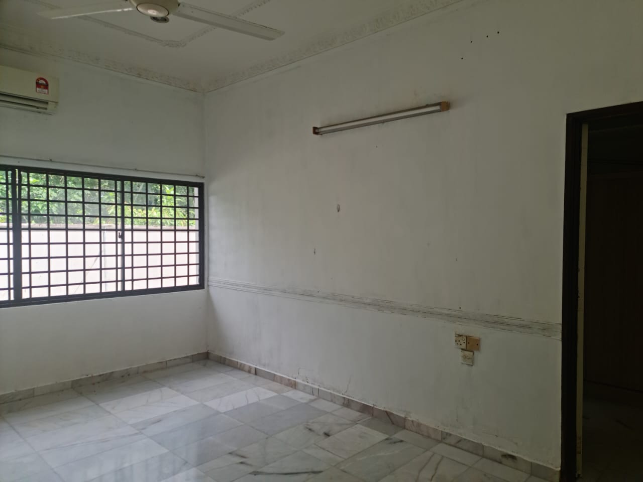 Tanjung Bungah Bungalow For Sale