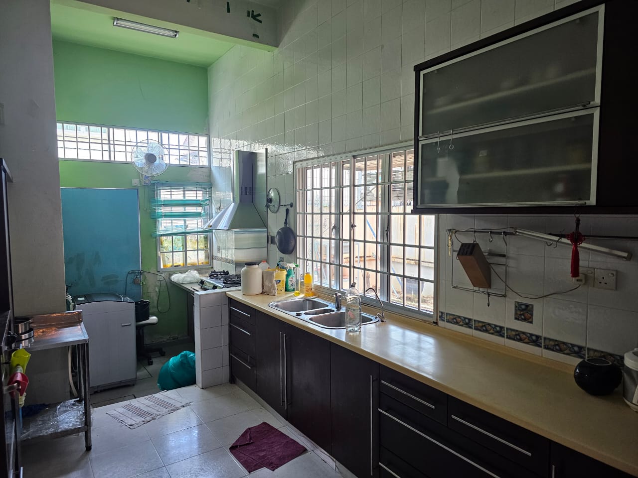 Tanjung Bungah Landed House For Sale | 2400sqft | 4R3B | RM395.83psf (floor) | RM452.60psf (land) |