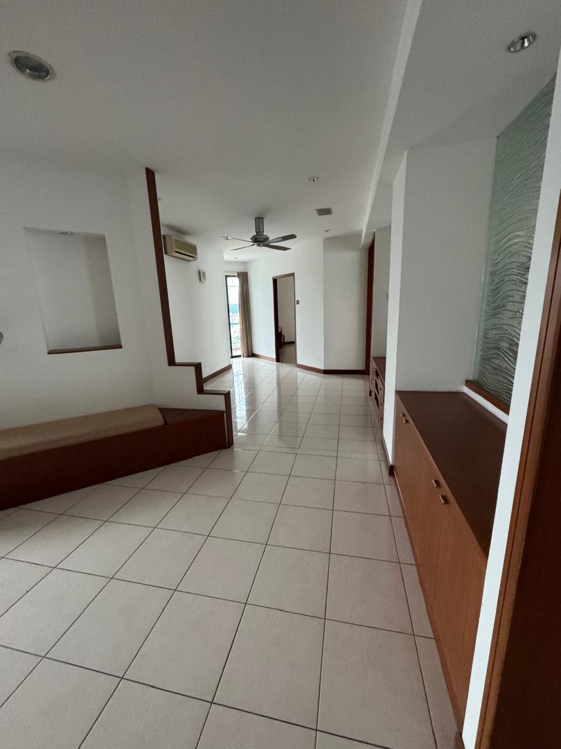 The Regency Condominium For Rent